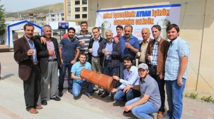 Ak Parti Gen&ccedil;lik Kolları Ayran Dağıttı