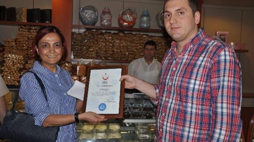 Sigara Yasağına Uyan 10 İşletmeye Teşekk&uuml;r Belgesi