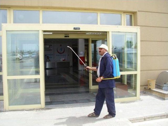 Viranşehir Belediyesi Haşerelerle Mücadele Sürüyor 1