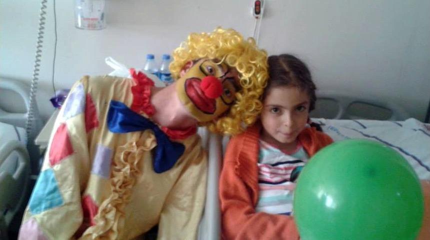 Erzurumlu Gen&ccedil; G&ouml;n&uuml;ll&uuml;ler L&ouml;semili &Ccedil;ocukları Unutmadı