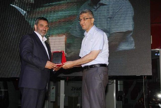 Arifiye Kent Meydanında D&uuml;zenlenen Sosyal Etkinlikler T&uuml;m Hızıyla S&uuml;r&uuml;yor 3