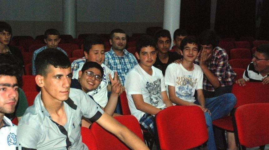 Osmaniye'de Gen&ccedil;lik Ş&ouml;leni D&uuml;zenlendi