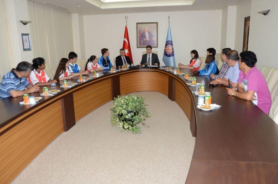 T&uuml;rk&ccedil;enin &Ccedil;ocukları Antalya'da