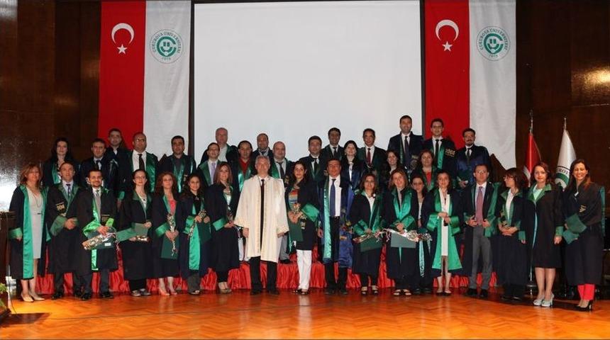 Akademik Aşama Kaydeden &Ouml;ğretim &Uuml;yelerine Plaket Verildi