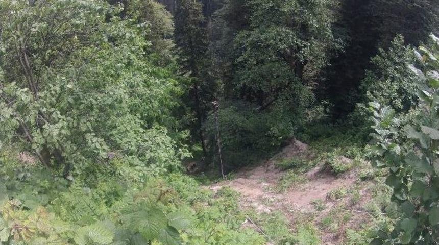 Rize&rsquo;de Arazi Aracı U&ccedil;uruma Yuvarlandı: 1 &Ouml;l&uuml;