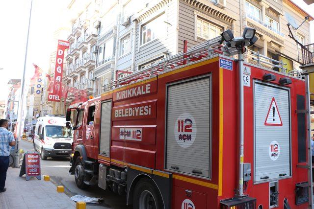 Kırıkkale'de yerel gazetelerin bulunduğu binada yangın endişe yarattı