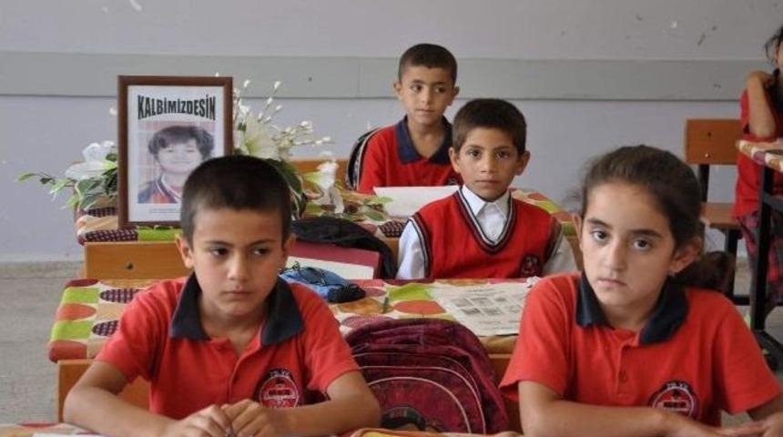 Kazada Hayatını Kaybeden Zehra'ya Sınıf Arkadaşlarından Vefa &Ouml;rneği