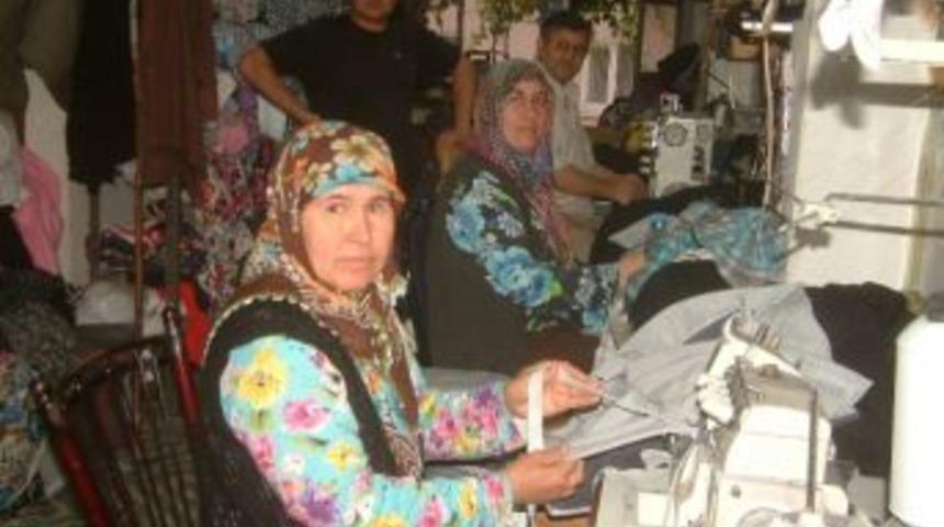 T&uuml;t&uuml;n İş&ccedil;isi Kadın Şehirde Tekstil At&ouml;lyesi Kurdu