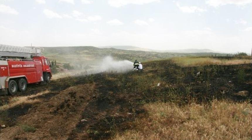 Boz&uuml;y&uuml;k'te Yangın