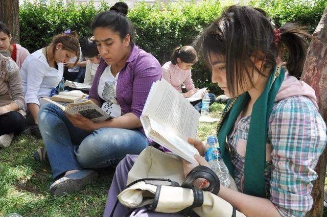 Diyarbakır’da ‘okumayan Kalmasın’ Kampanyası