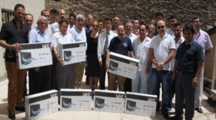 Berberler Odası, &Uuml;yelerine Televizyon Dağıttı