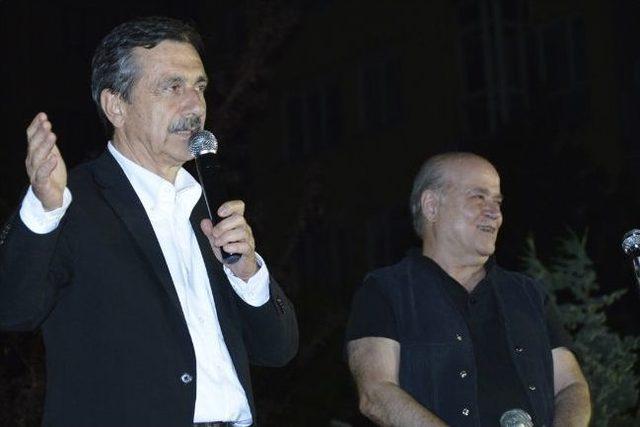 Vedat Sakman Konserine B&uuml;y&uuml;k İlgi 1