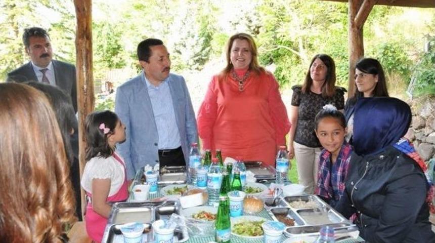 Afyonkarahisar&rsquo;da 37 Koruyucu Aile Protokol &Uuml;yeleri İle Bir Araya Geldi