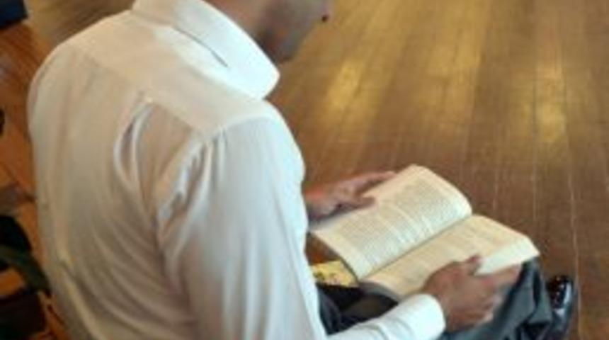 &Uuml;cretsiz Kitap Dağıtımı