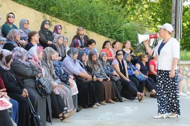 Kırkağaç Ve Somalı Bayanlar Manisa’yı Gezdi