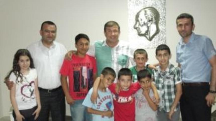 Tanju &Ccedil;olak Urla&rsquo;da Ziyaretlerde Bulundu