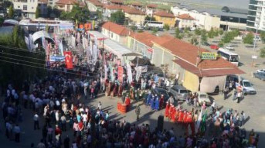 Acıpayam'da &Ouml;ğrenciler Yararına Kermes D&uuml;zenlendi