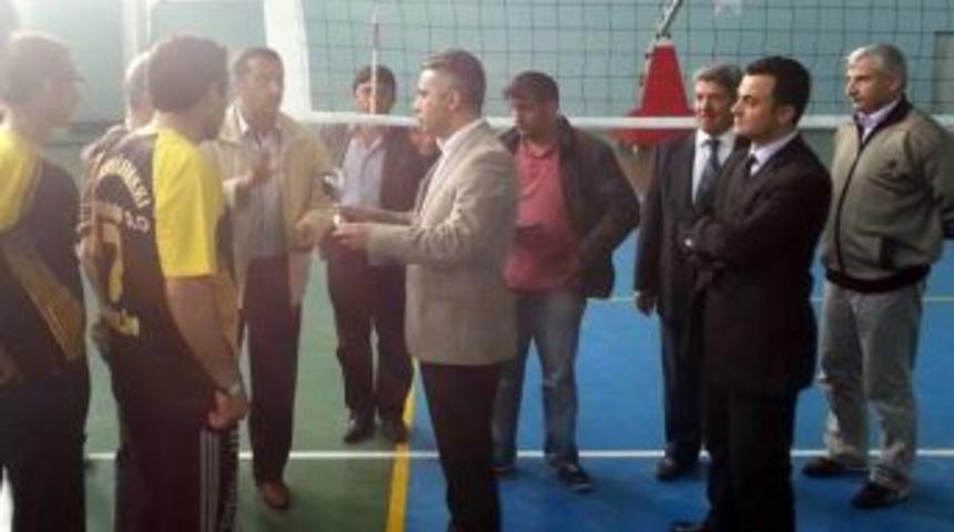 Pasinler&rsquo;de Voleybol Turnuvası