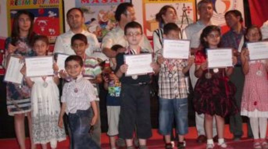 &Ouml;zel &Ccedil;ağlayan G&uuml;laydın&rsquo;dan &Ouml;d&uuml;l T&ouml;reni