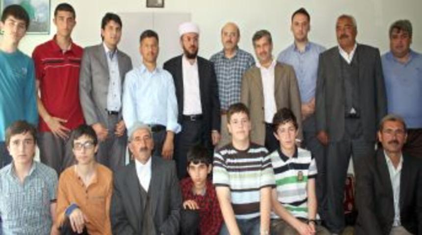 Turgutlu&rsquo;dan Adilcevaz&rsquo;a G&ouml;n&uuml;l K&ouml;pr&uuml;s&uuml; Kuruldu