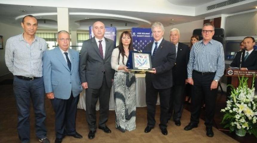 Ebso&rsquo;dan Kadınlara Plaket