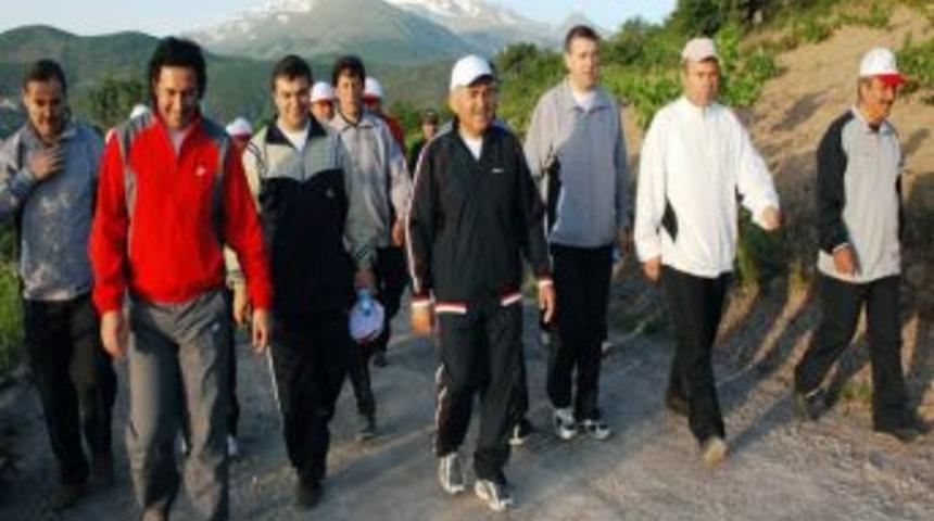 Melikgazi Belediyesi Personeli Spor I&ccedil;in Kızıltepe&rsquo;de Buluştu