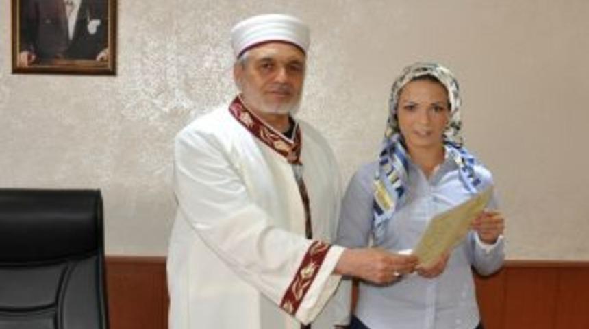 Rus Gelin Anna, Meryem Ismini Alarak M&uuml;sl&uuml;man Oldu