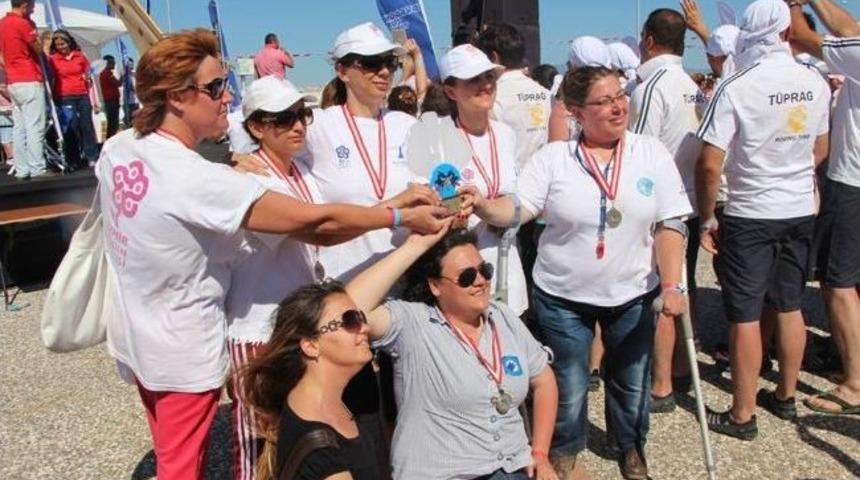 G&ouml;rme Ve Bedensel Engellilerden Oluşan K&uuml;rek Takımı İmkansızı Başardı