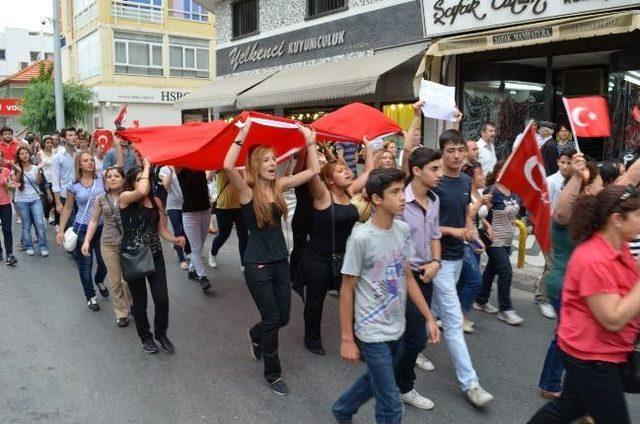 S&ouml;ke&rsquo;de Y&uuml;zlerce İnsan Sokağa D&ouml;k&uuml;ld&uuml; 1