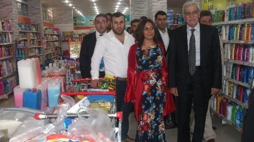 T&uuml;rk Ve Tuğluk Avm A&ccedil;ılışı Yaptı