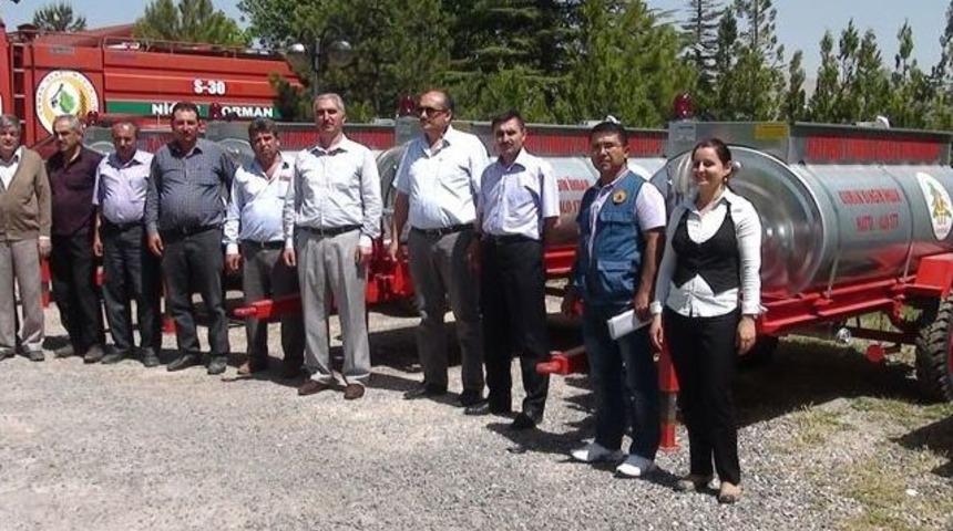Niğde&rsquo;de 5 K&ouml;ye Yangına İlk M&uuml;dahele Tankeri Dağıtıldı