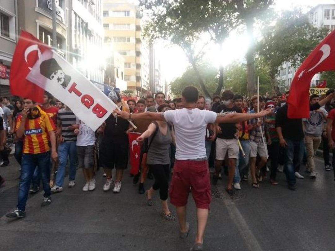 İzmir'de 'gezi Parkı' Gerginliği