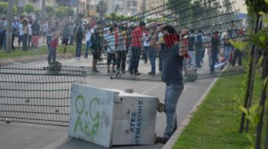 Antalya&rsquo;daki Eylemlerde Provakat&ouml;rler Iş Başındaydı