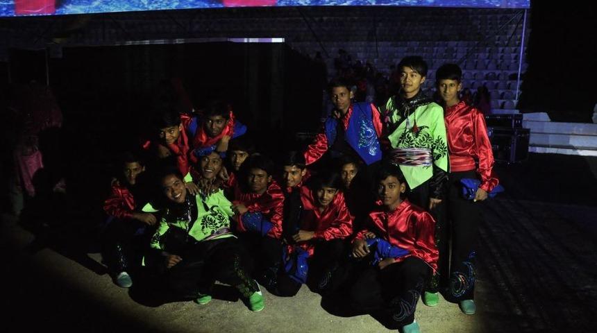 &Ouml;ğrenciler Sahne Arkasında Heyecanla Bekledi