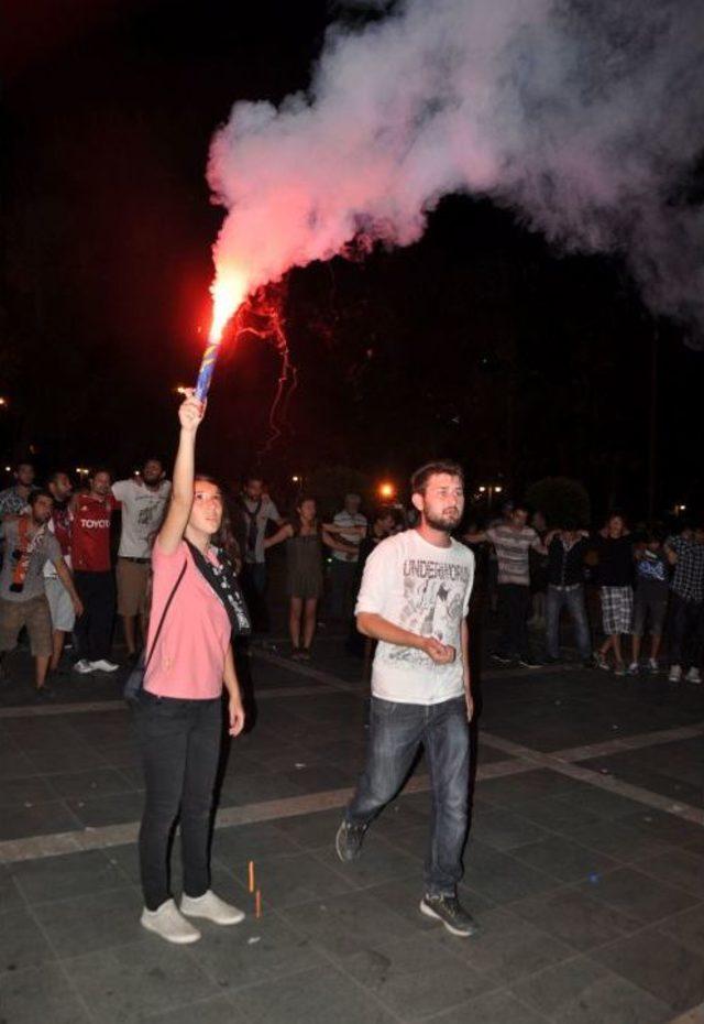 Alanya'da Sabahlara Kadar Eylem Sürdü