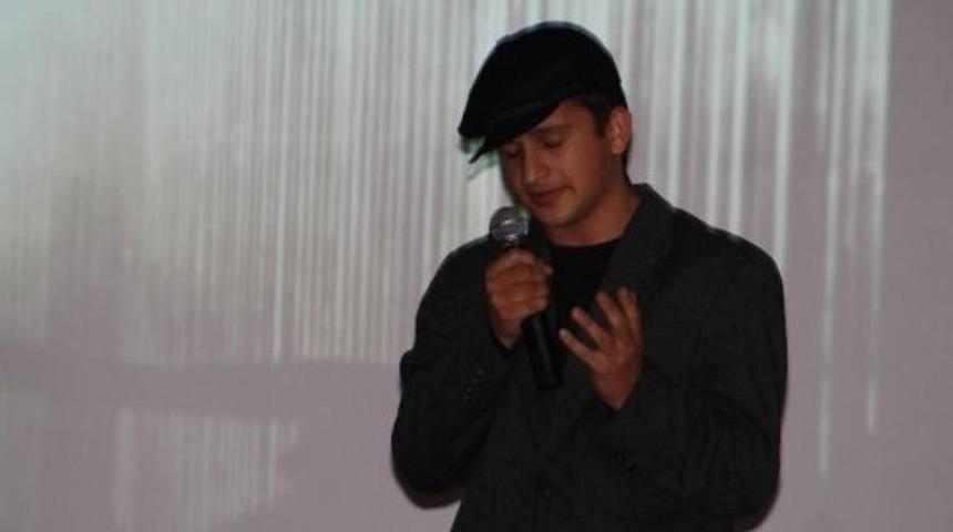 Akyazı Meslek Lisesi&rsquo;nde Şiir Dinletisi Gecesi D&uuml;zenlendi