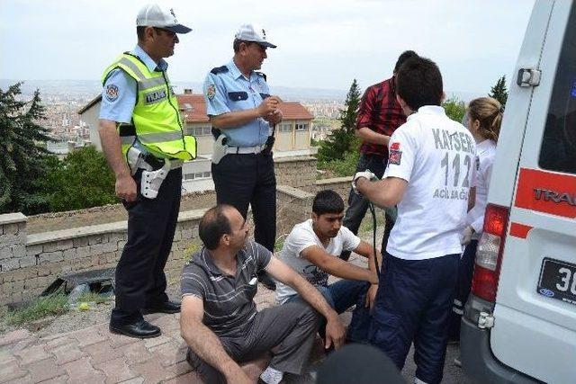Kayseri&rsquo;de Trafik Kazası:3 Yaralı 1