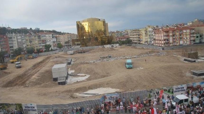 Sosyal Medyada Da G&uuml;n&uuml;n Konusu Taksim Eylemi Oldu