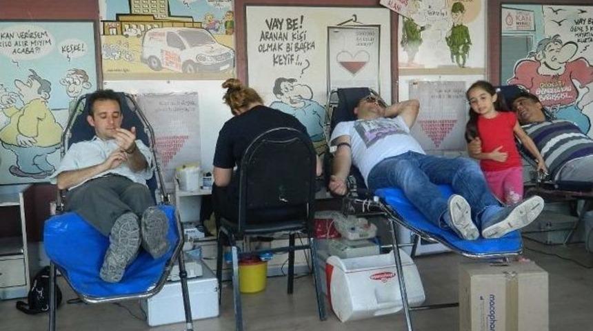 &Ccedil;an&rsquo;dan Kızılay&rsquo;a 88 &Uuml;nite Kan Bağışı