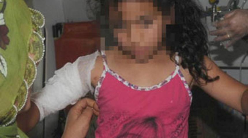 8 yaşında arkadaşını bı&ccedil;akladı