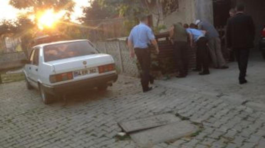 Polis K&uuml;meste Uyuşturucu Aradı