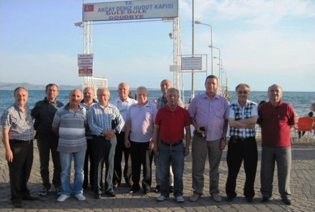 &Ccedil;anakkale Sağlık Koleji 1971 Mezunları Ak&ccedil;ay'da Buluştu