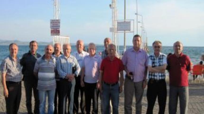 &Ccedil;anakkale Sağlık Koleji Mezunları, 43 Yıl Sonra Ak&ccedil;ay'da Buluştu