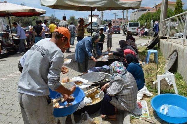 Edremit te Bu Gelenek 13 Yıldır Sürüyor 1