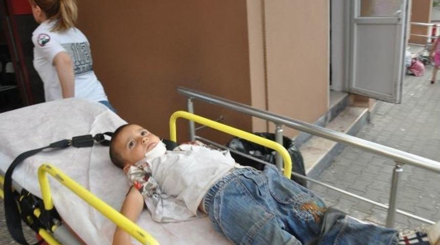 Bah&ccedil;e Duvarından D&uuml;şen &Ccedil;ocuk Yaralandı