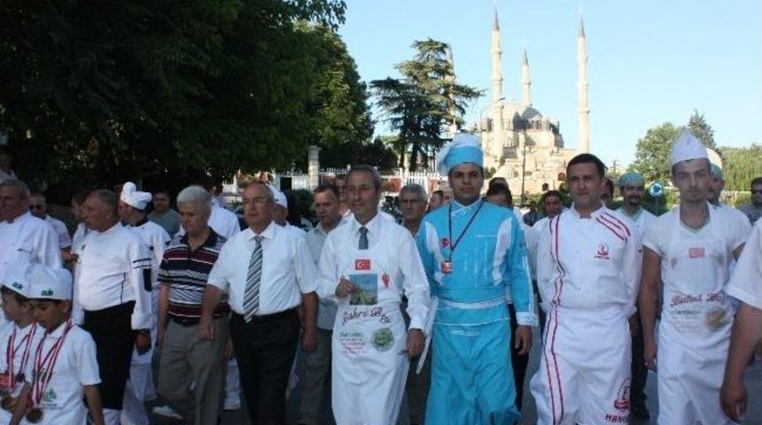 Festivale Yağmur Engelifestivale Yağmur Engeli