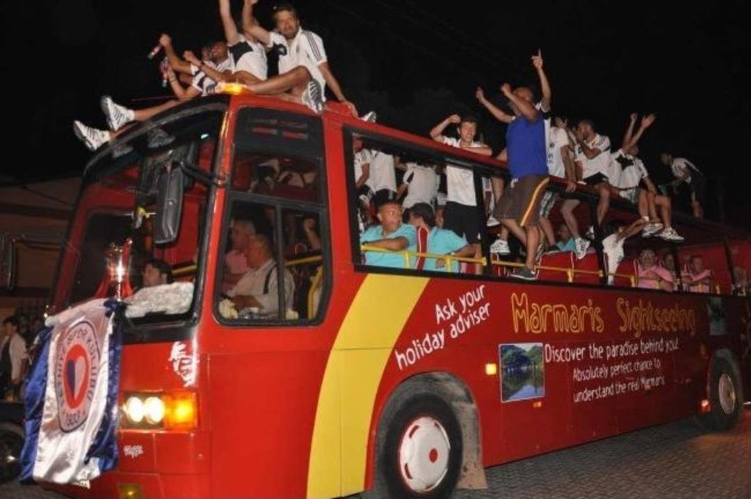 Şampiyon Krallar Gibi Karşılandı