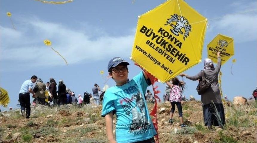 Konya&rsquo;da U&ccedil;urtma Ve Bisiklet Şenliği