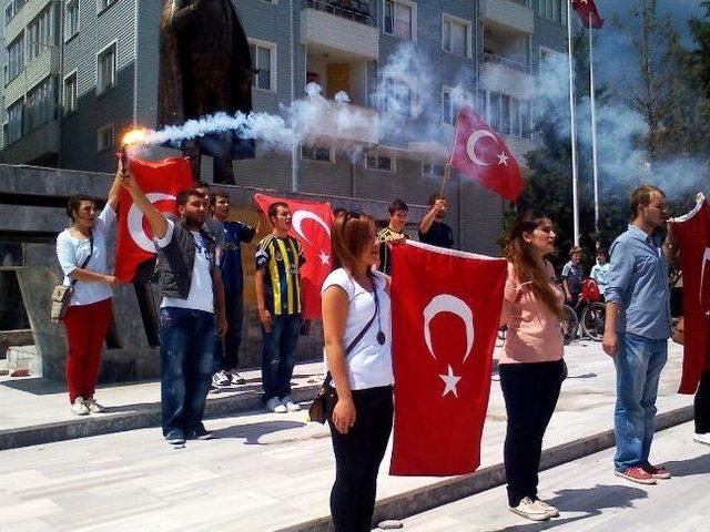 Vize Meslek Yüksek Okulu Öğrencileri Gezi Parkı İçin Yürüdü