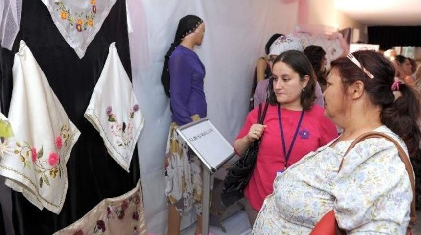 Aksu Asmek İlk Mezunlarına Sertifika Verdi